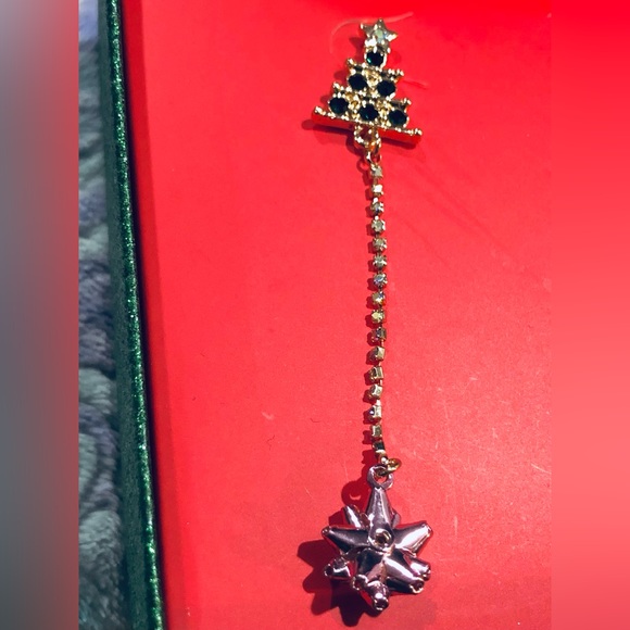 Betsey Johnson gold plated Christmas tree and pink rose gold ornament necklace - Picture 5 of 11